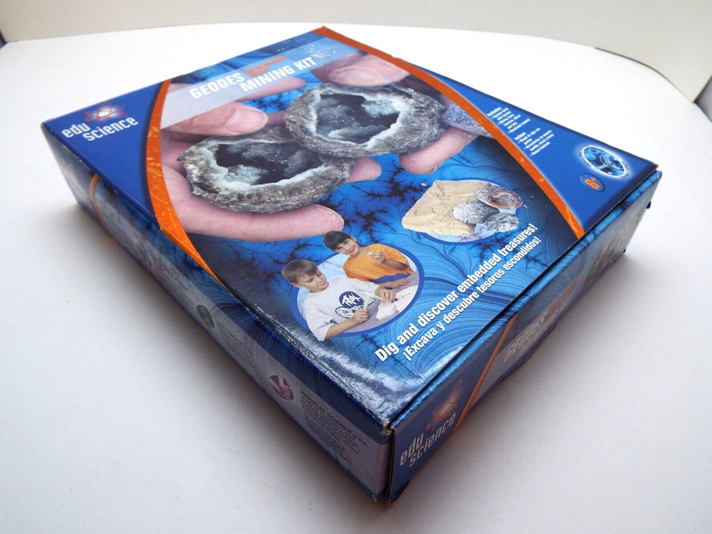 GEODES MINING KIT...EDU SCIENCE...DIG AND DISCOVER TREASURES