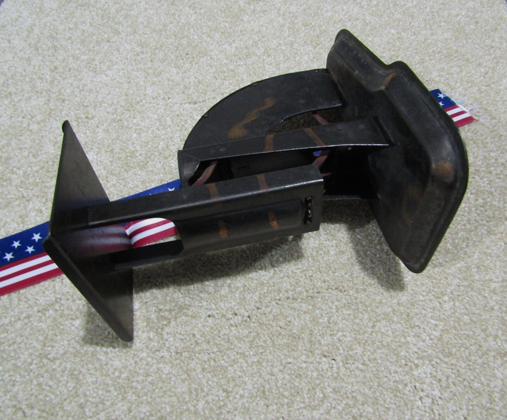 VINTAGE IDEAL POSTAL SCALE