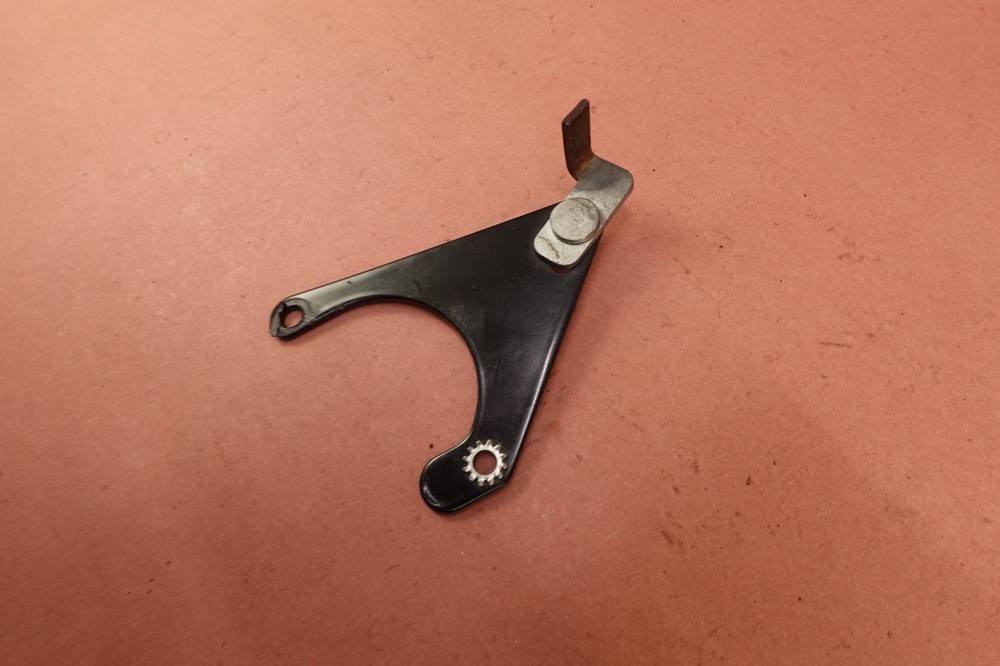 2000-2006 Harley Davidson FLTRI Road Glide ENGINE STARTER MOUNT BRACKET