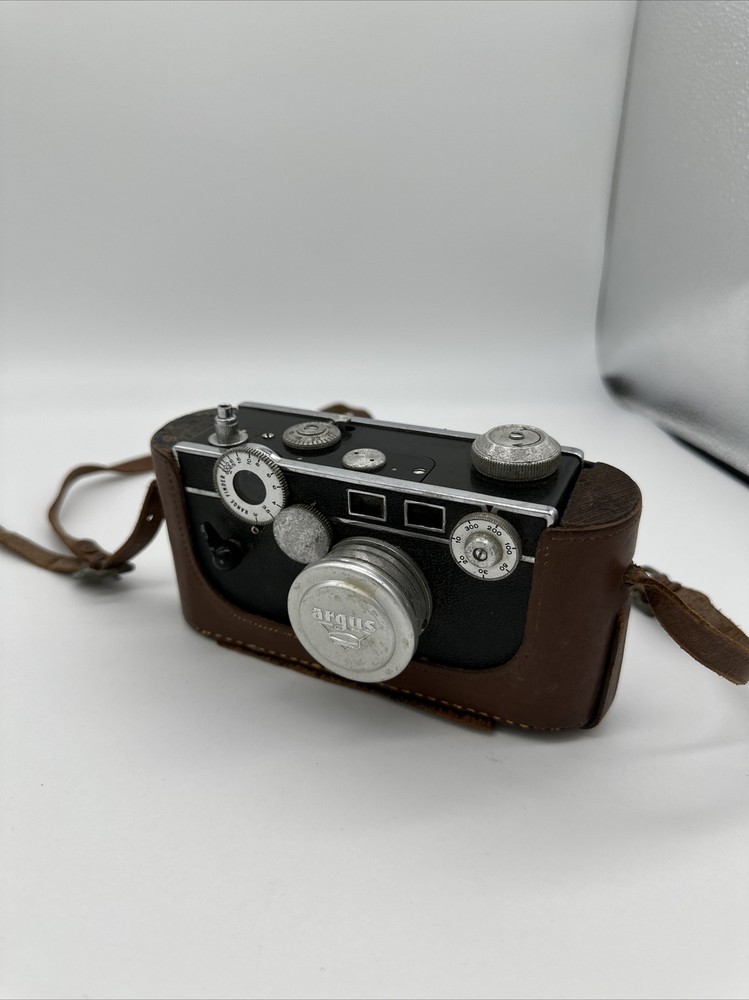Vintage Argus C3 Range Finder 35mm Camera  (unknown Condition)