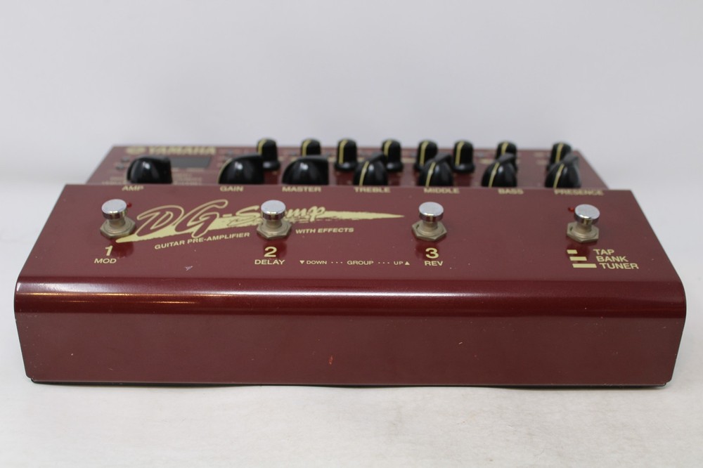 Yamaha DG-Stomp guitar pre-amplifier with multi-effects