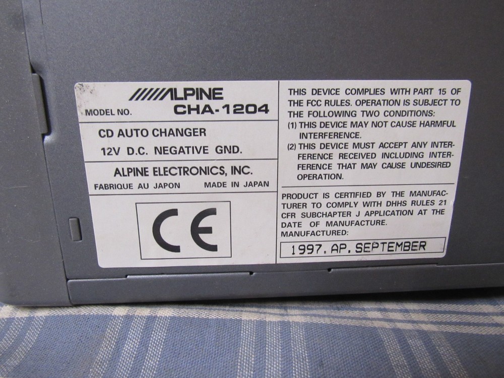 Alpine CD Shuttle 12 Disc CHA-1204 (Please Read Powers On) FAST FREE SHIPPING.