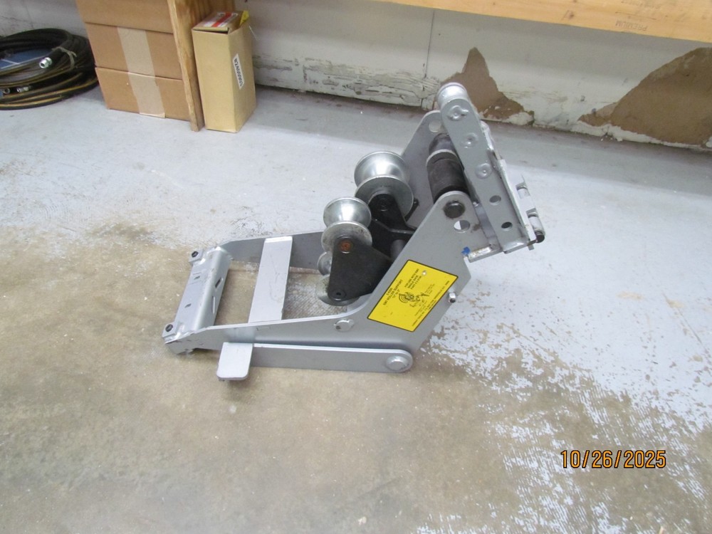 Current Tools 2-4200 EMT Roller Support 1/2" - 2"