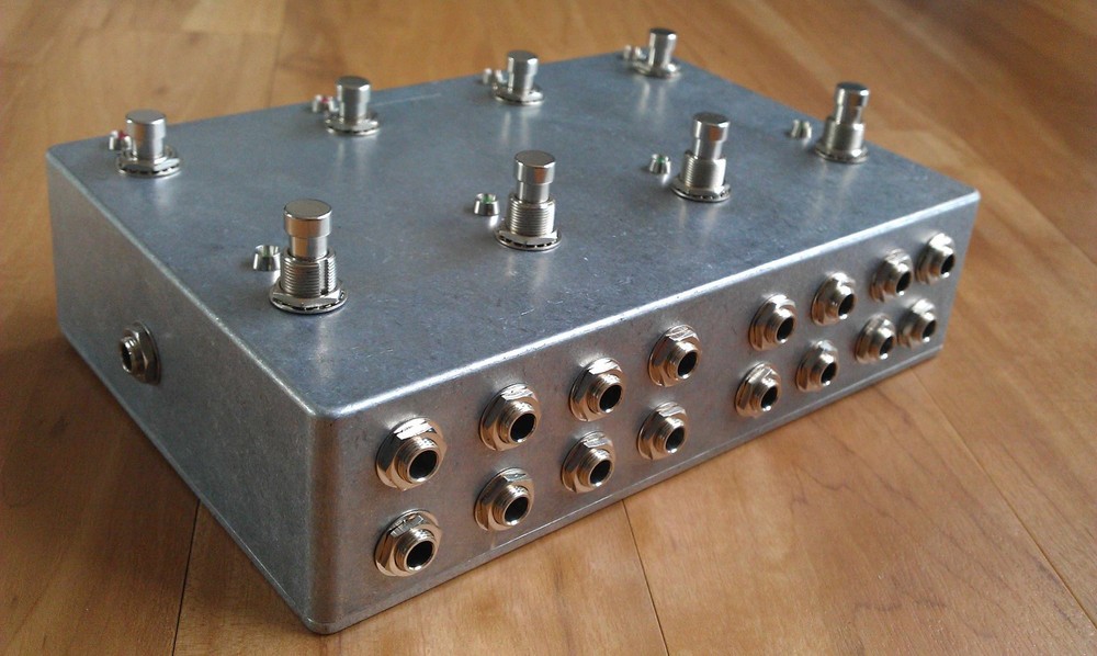 Programmable 8 Looper - Loop Pedal - True Bypass - Guitar Effects - Aluminium
