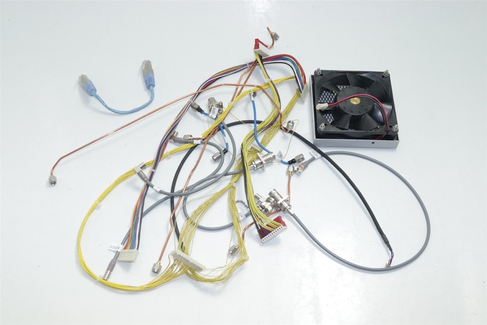 Anritsu MG3700A Vector Signal Generator 250KHz - 3GHz Cables