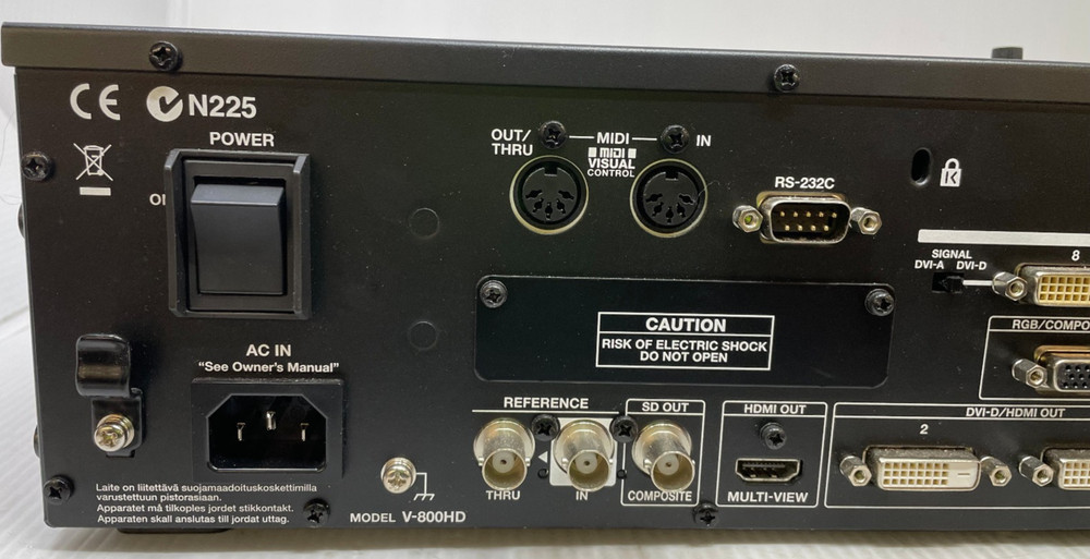 Roland V-800HD Multi-Format Video Switcher