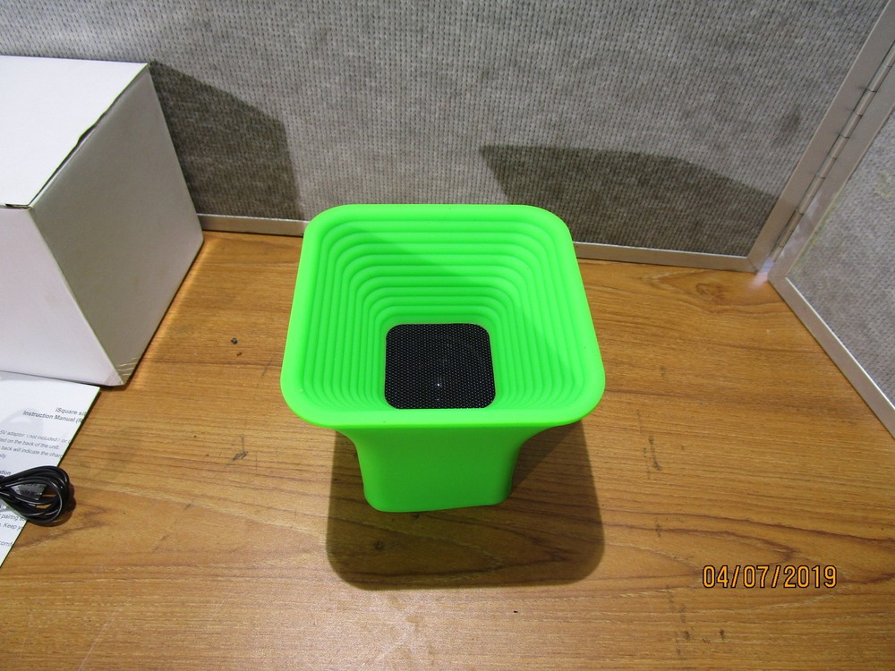 iSquare Bluetooth Silicone Battery Operated Speaker