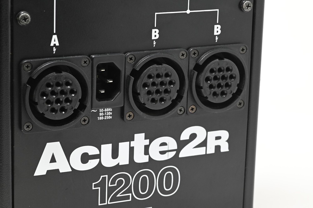 Profoto Acute2R 1200 Generator w/ Sync cable - (#30)