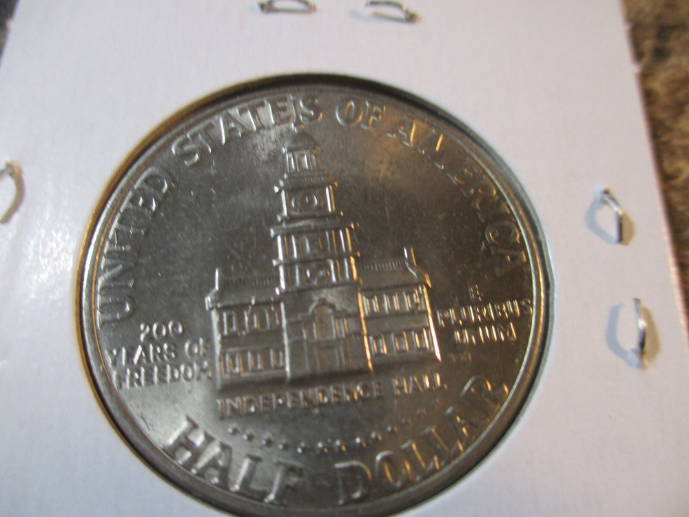 1976-D KENNEDY HALF DOLLAR GEM