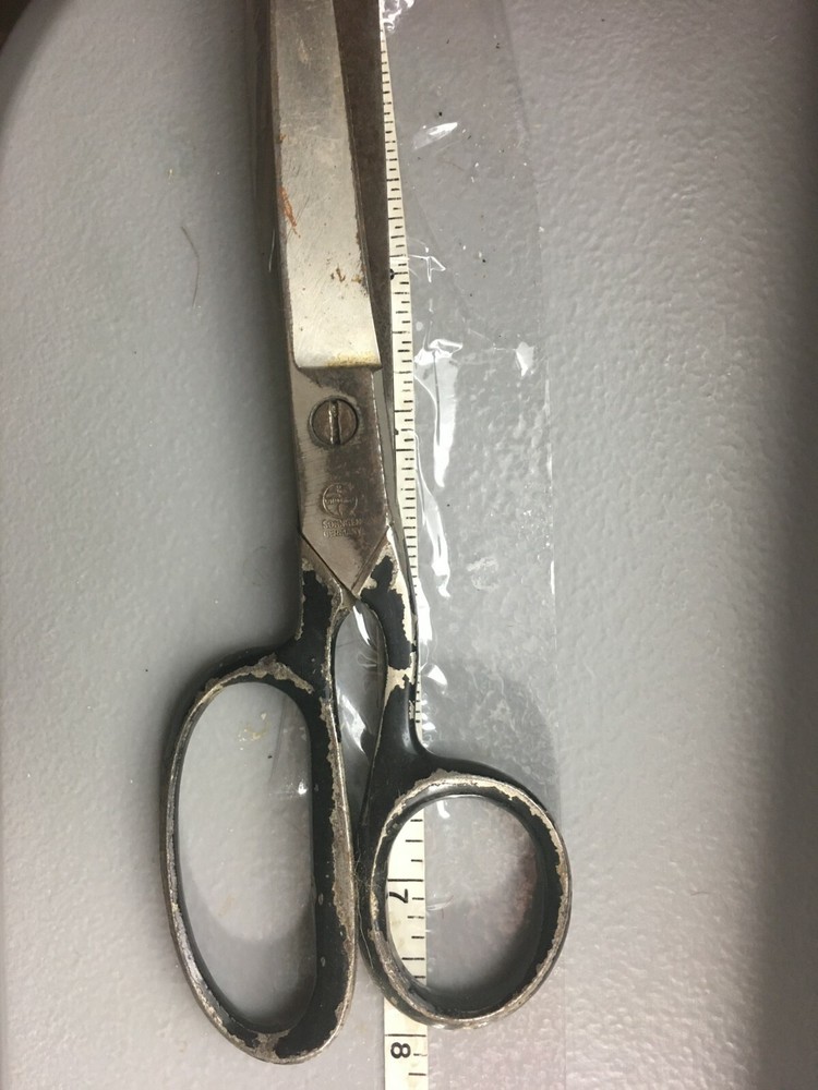Vintage Black Handled Shears Scissors 8 inches