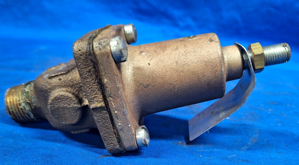 WATTS BRONZE REGULATOR M/N: N30-Z4