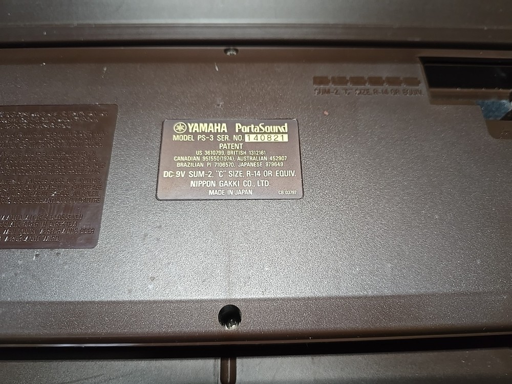 Yamaha PortaSound Keyboard PS-3 w/Case