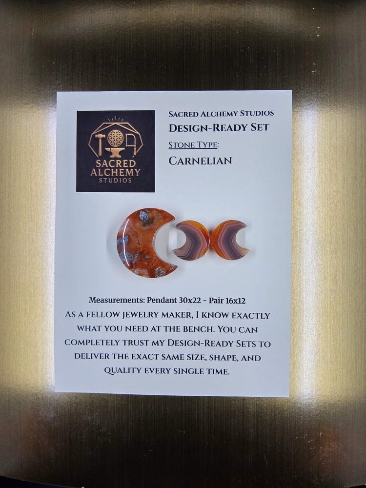 Crescent Moon - Carnelian - Design-Ready Set