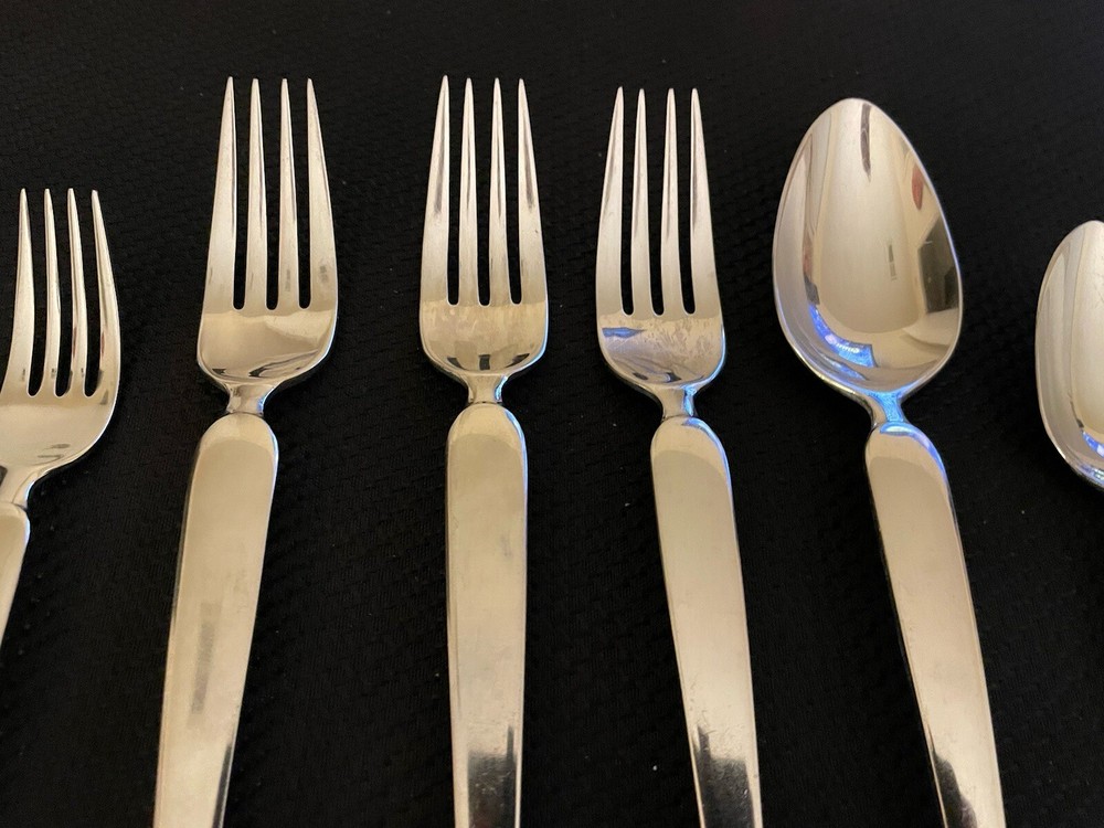 6 Pieces Post Modern Stainless Circle Tip Handle Korea 18/10