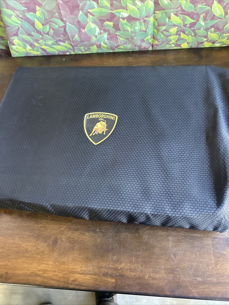 Lamborghini Urus Car Cleaning Kit - Missing Usb