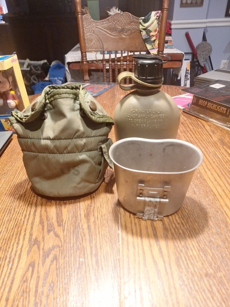 US Army Canteen Reyes Industries