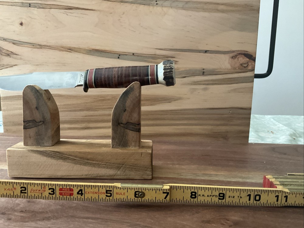 Ambrosia Maple Knife Stand Display