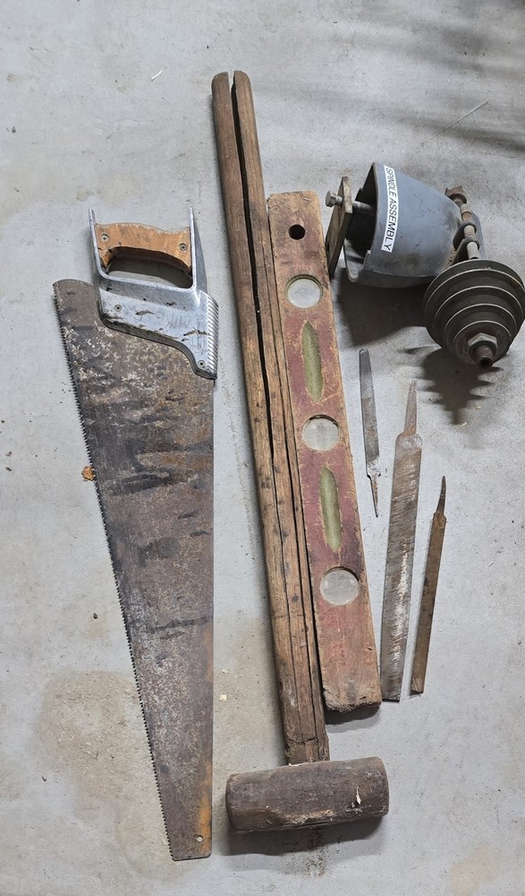 Vintage Handsaw & Sledge Hammer