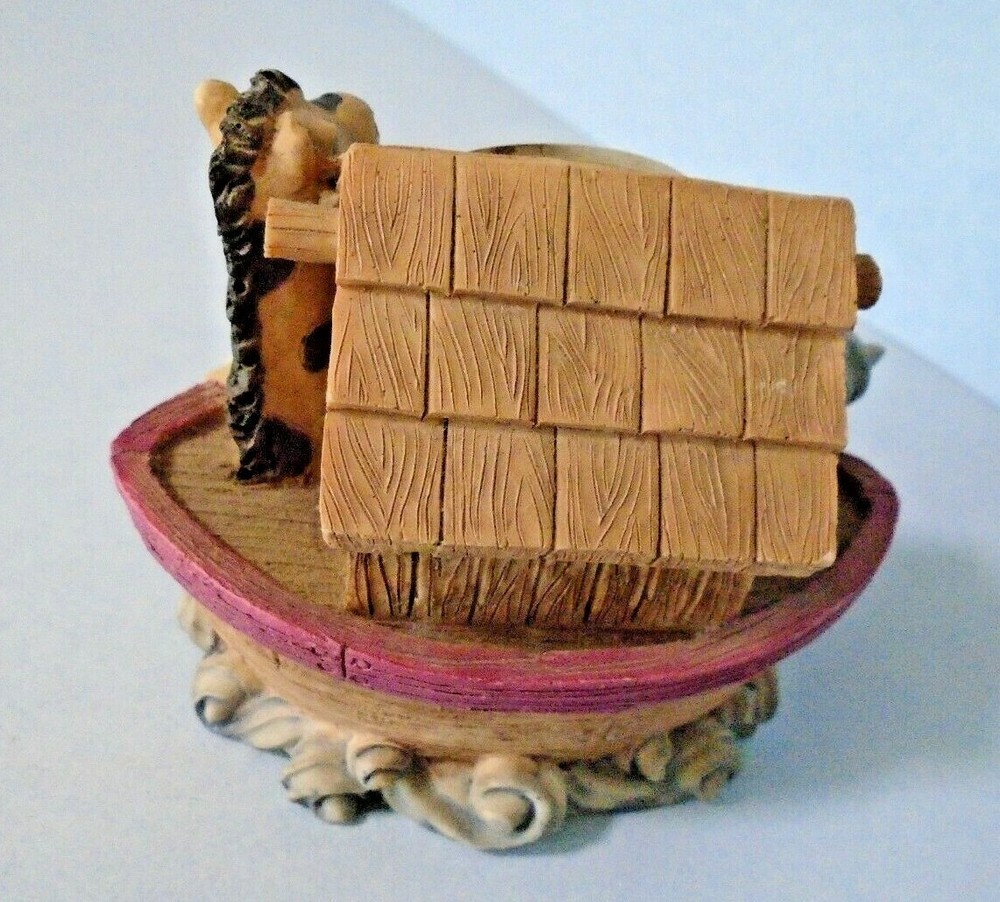 Noah’s Ark 3 D Miniature Quartz Desk Clock