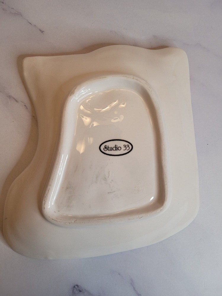Studio 33 Christmas Decorative Salad/Dessert Plate Stocking Shape