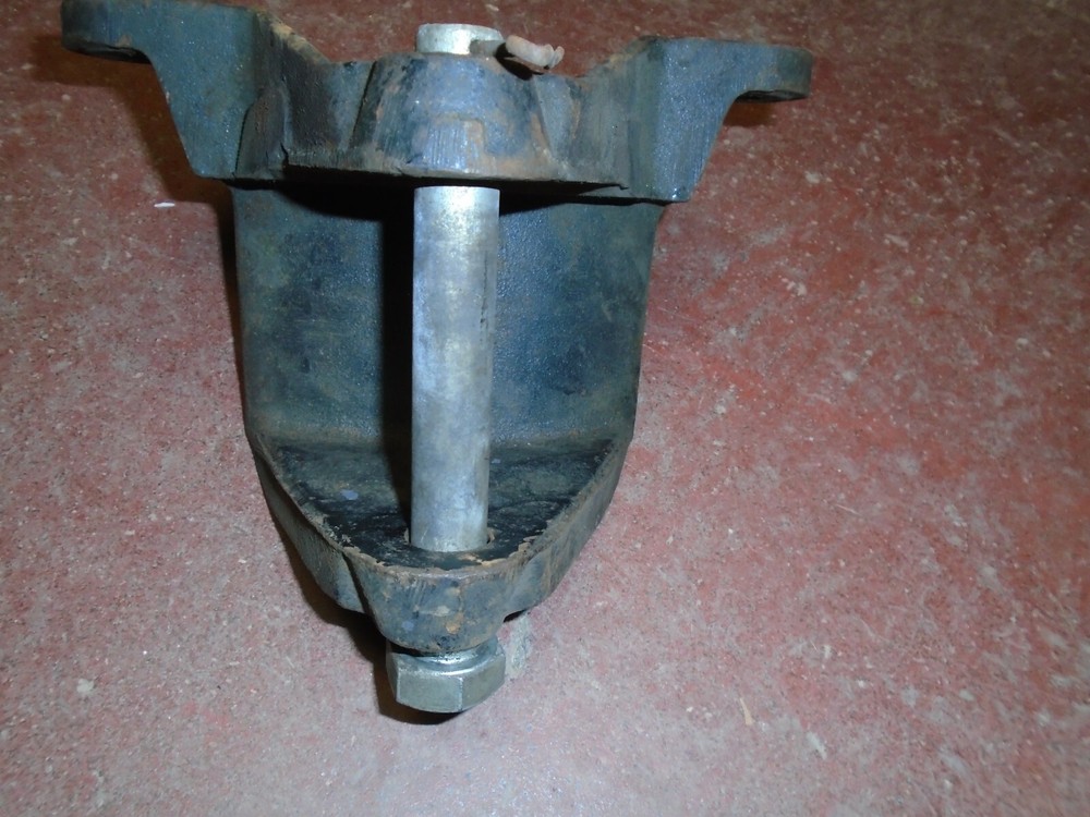488K488 MACK SPRING HANGER T2 477