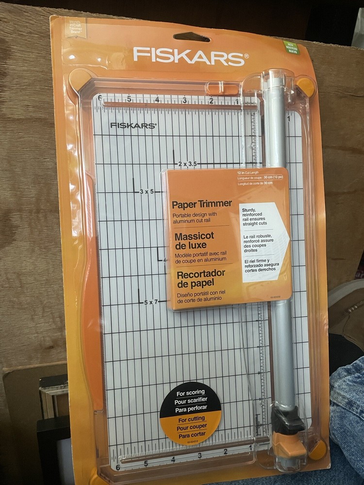 Fiskars SureCut Deluxe Paper Trimmer 12"