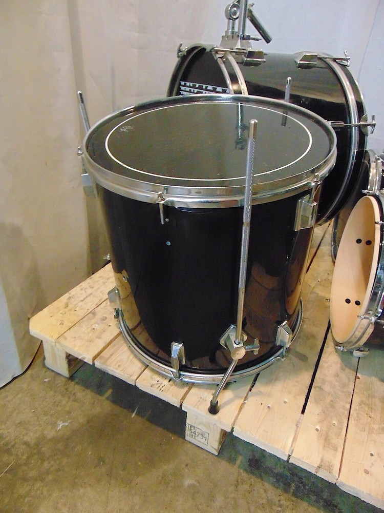 Black Unbranded 4 Piece Drum Set - Nice Condition