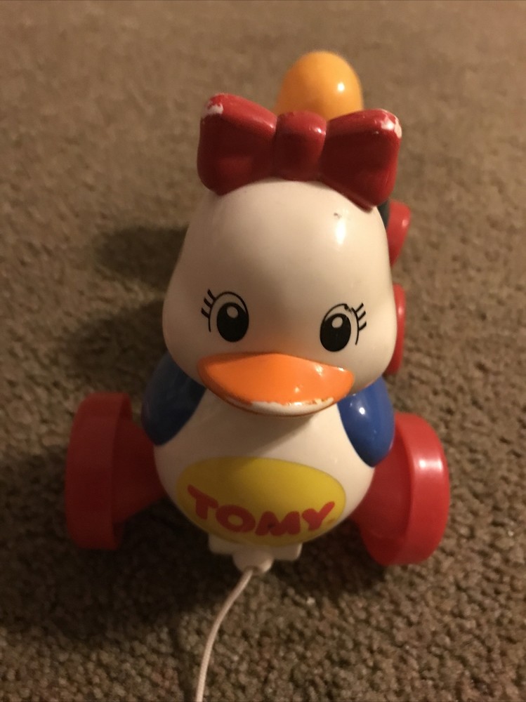 TOMY DUCK AND DUCKLING pull toy