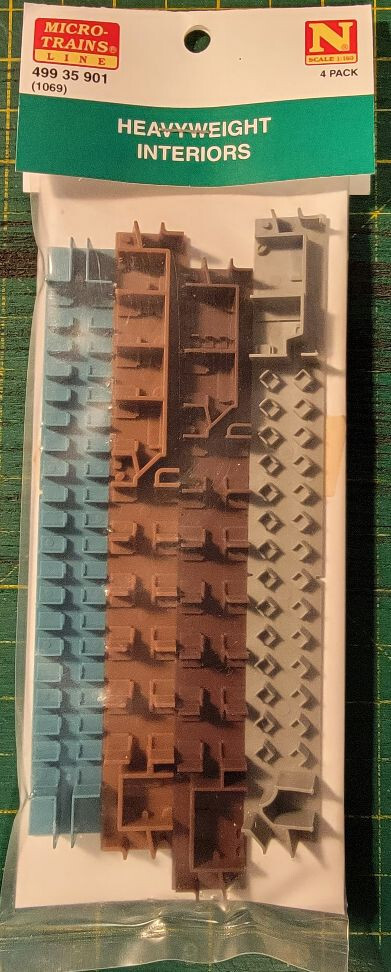 N Scale MICRO TRAINS 499 35 901  Heavyweight Interiors  4 pack  1069
