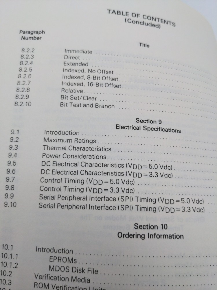 MOTOROLA MC68HC05C4 Semiconductor Chip Advance Information Reference Guide 1983