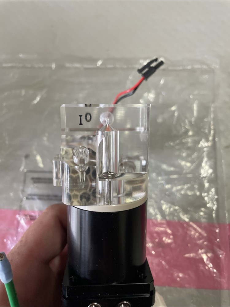 IVEK 330155-112 2000uL Pump G7