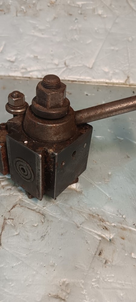 Aloris CA Quick Change Tool Post With Mounting Block And Bolt.