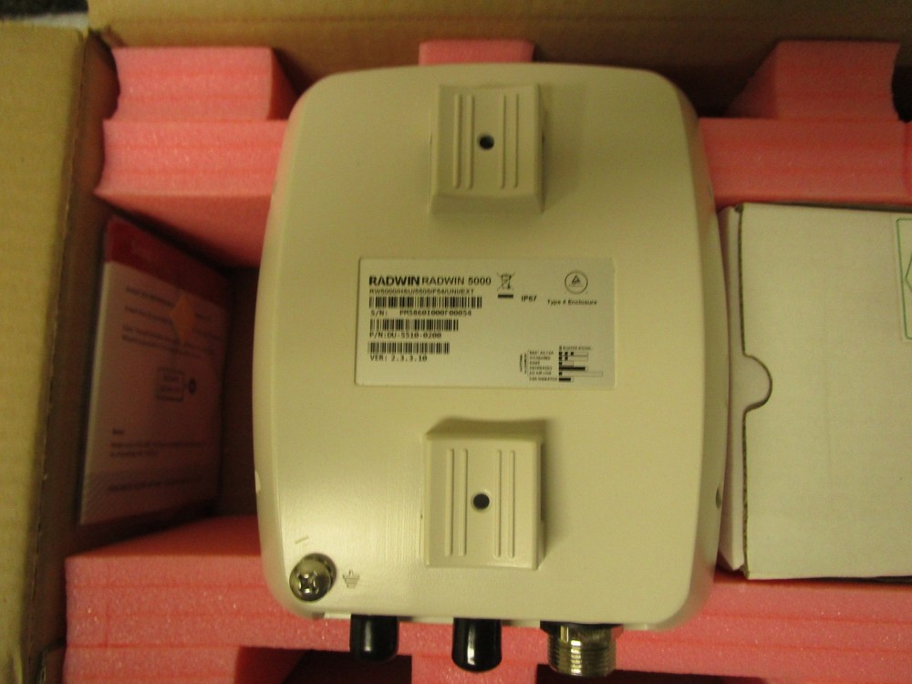 New! Radwin 5000 DU-5510-0200 Subscriber Unit -Includes Mounting Kit