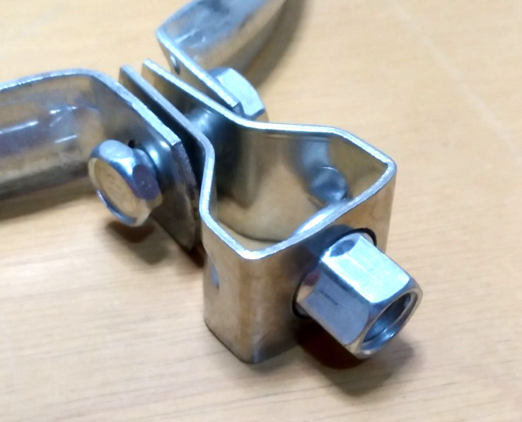 Split Ring Pipe Hanger - Galvanized - Hinged - SET of 2 - 133mm ( 5.25" ) - NEW