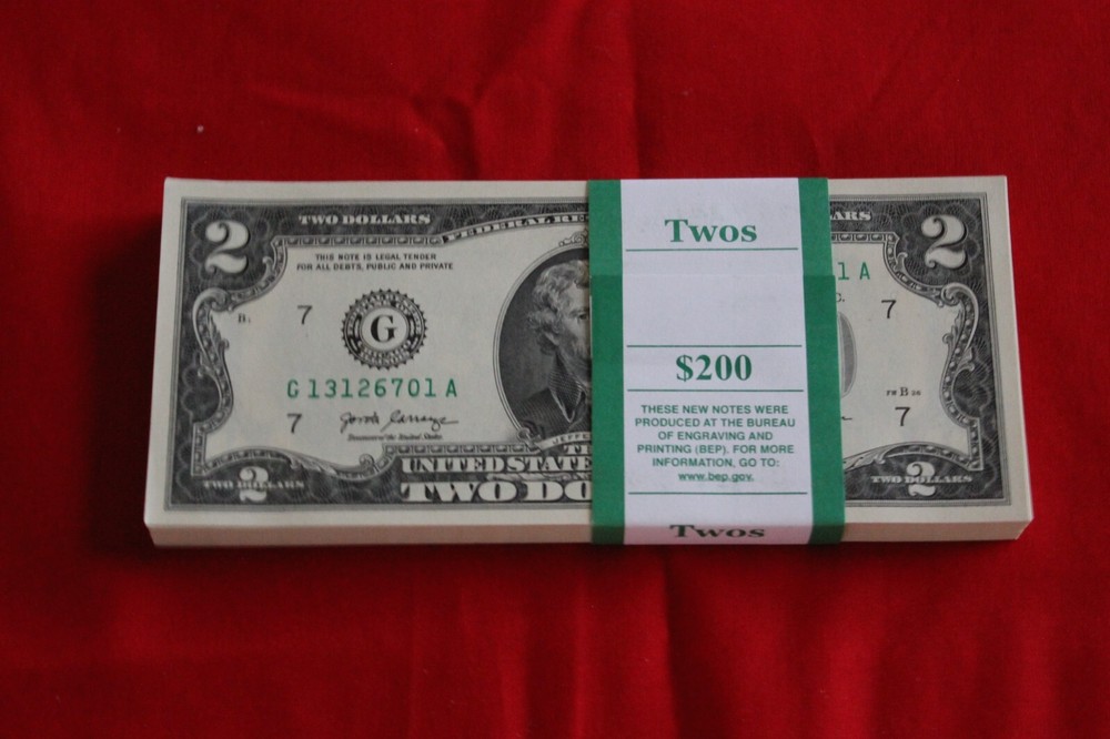 BEP PACK CRISP 100 $2 BILLS 2017A UNCIRCULATED SEQUENTIAL ORDER TWO DOLLAR BILLS