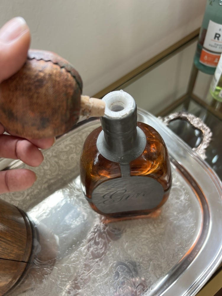 Vintage Gin bottle