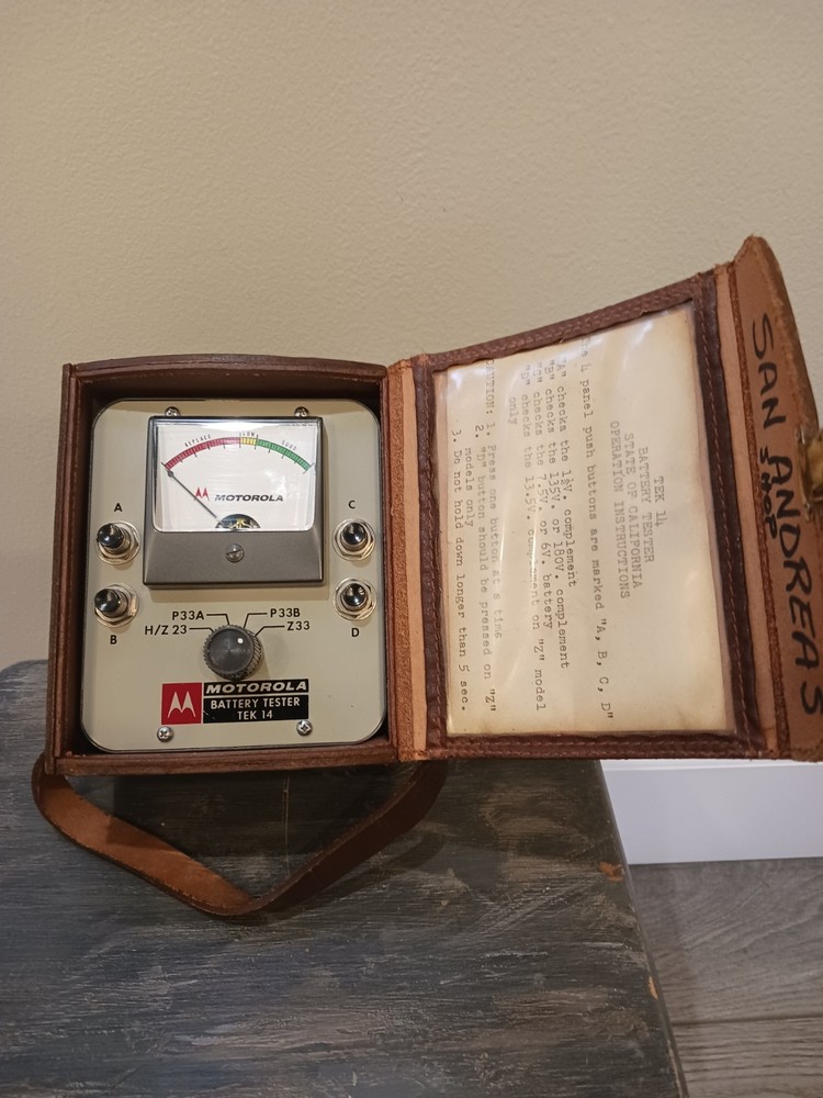 Motorola TEK 14 Battery Tester VHTF IN ORGINAL CASE