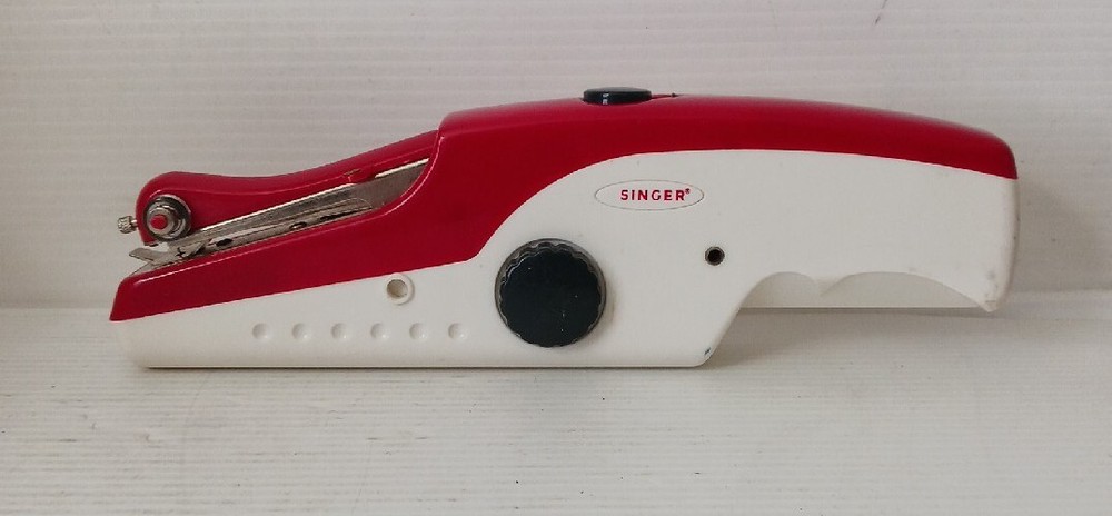 Singer Sew Quick #30089 Hand Held Sewing Machine 