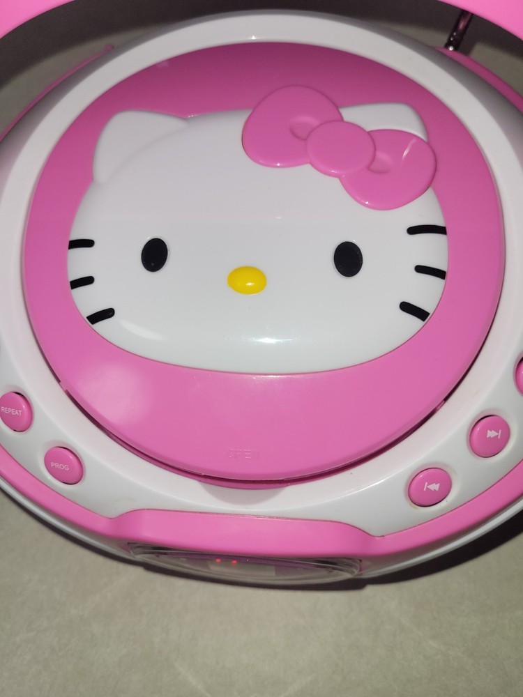Small Hello Kitty AM/FM Radio And CD Player