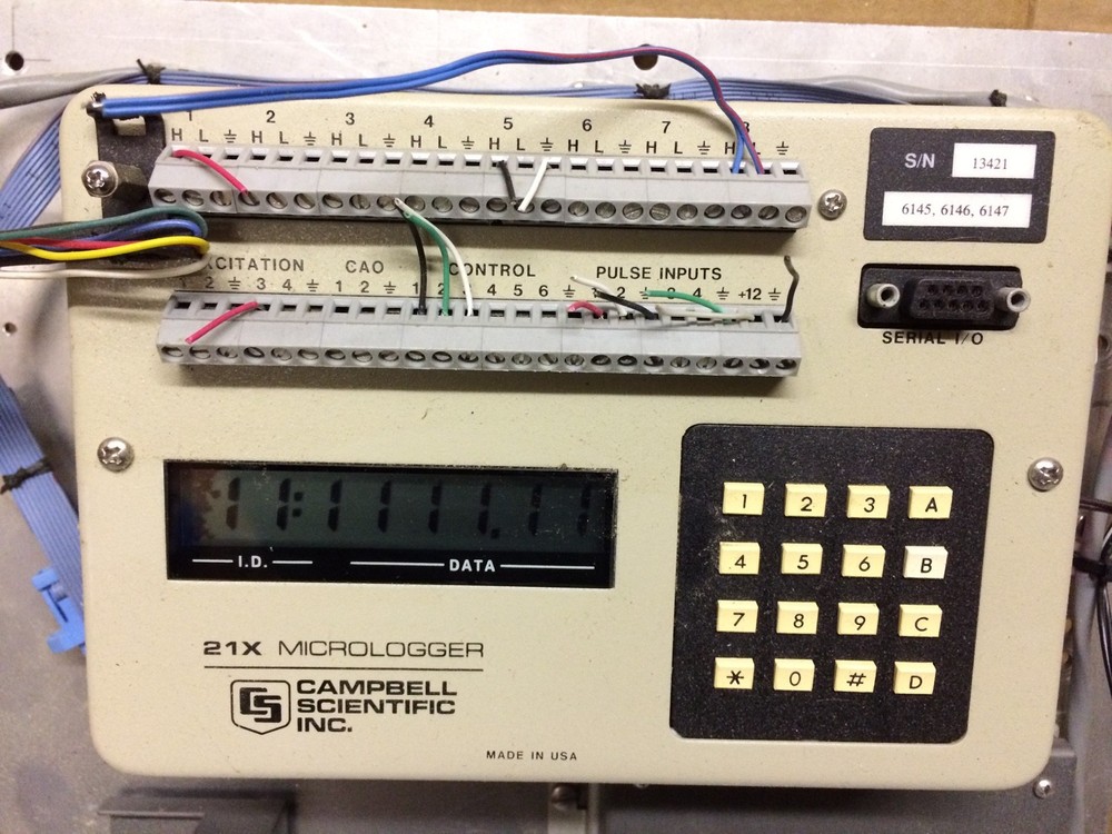 SDM-INT8 Eight channel interval timer & Campbell Scientific 21X Micrologger