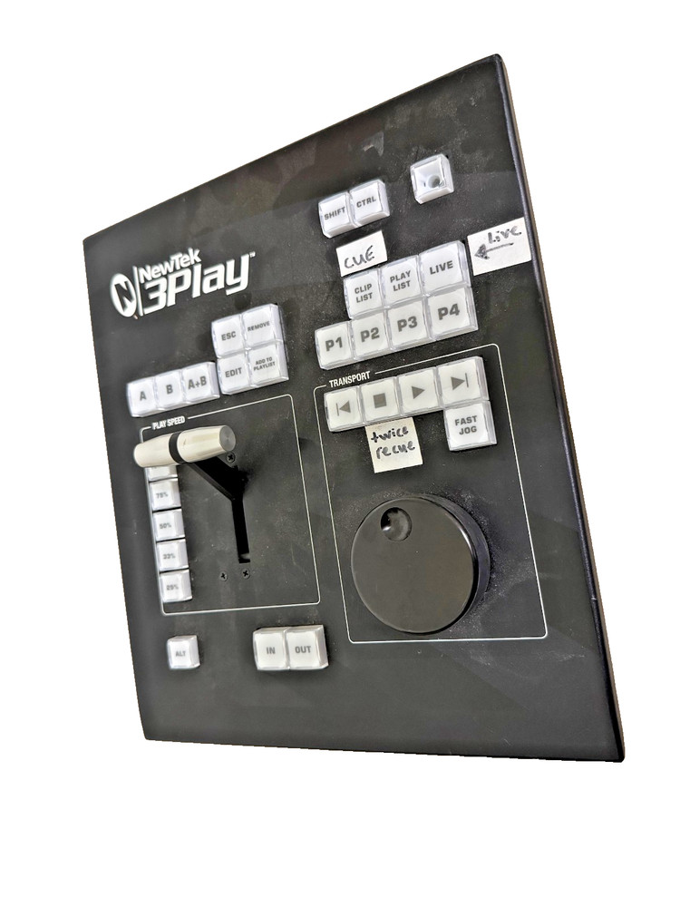 NewTek 3Play 3PXD440 with NewTek 3Play 425 Control Surface