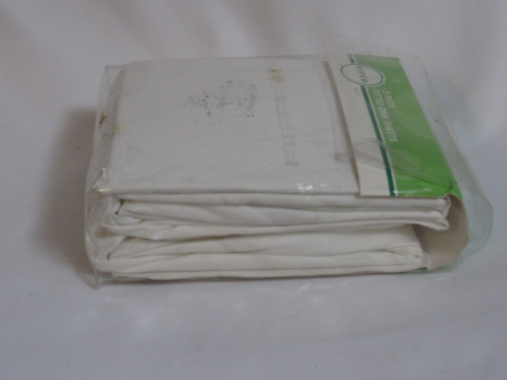 Circo White Fitted Crib Sheet 100% Cotton