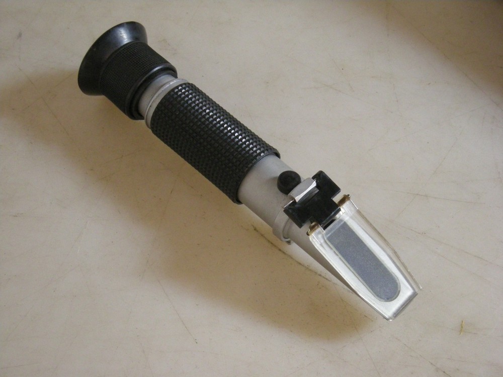 Ashburn RHB-32 Handheld Refractometer 0-32% Brix