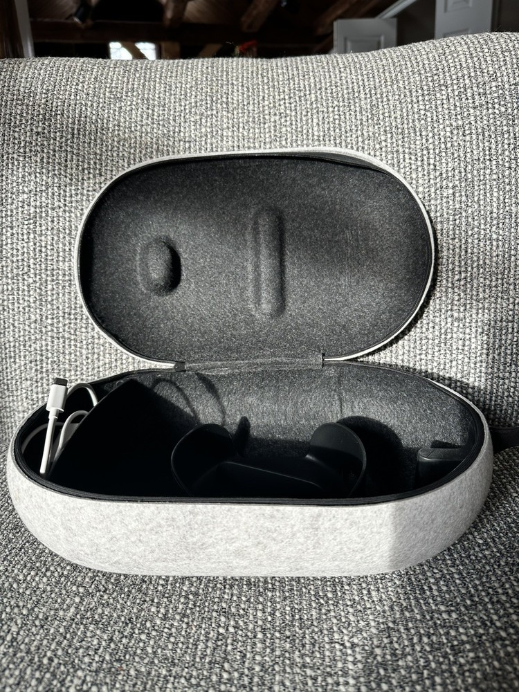 Meta Oculus Quest 2 Virtual Reality Headset With Carrying Case