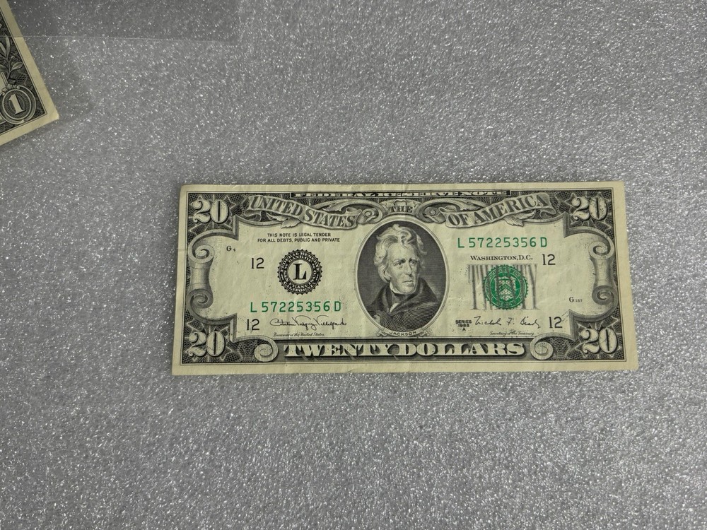 1988A $20 Error Note W/extra ink , Ink Bleeds and slightly Off Centered/Miscut