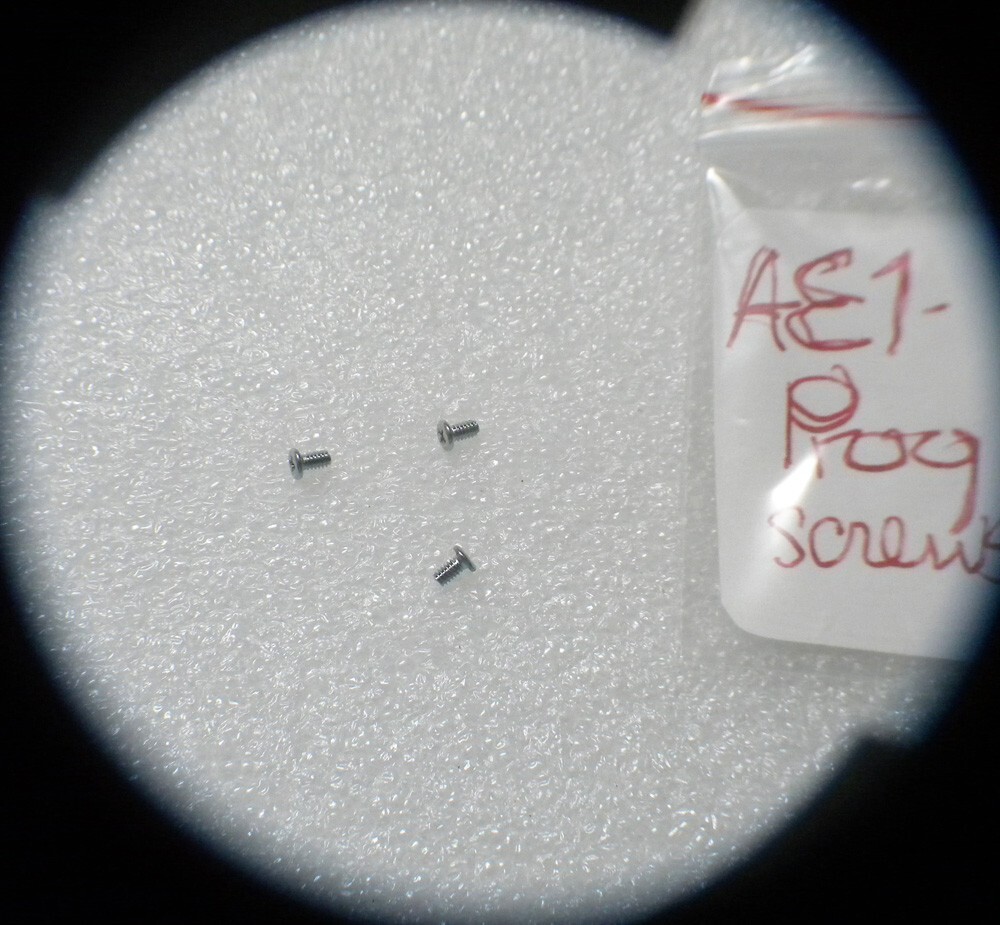 ( Genuine ) Canon AE-1 Program camera BOTTOM BASE PLATE SCREWS ( 3 screws )