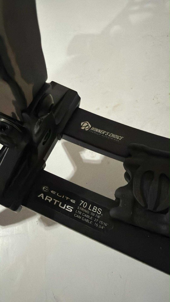 Elite Artus Compound Bow 70lbs Right-Handed