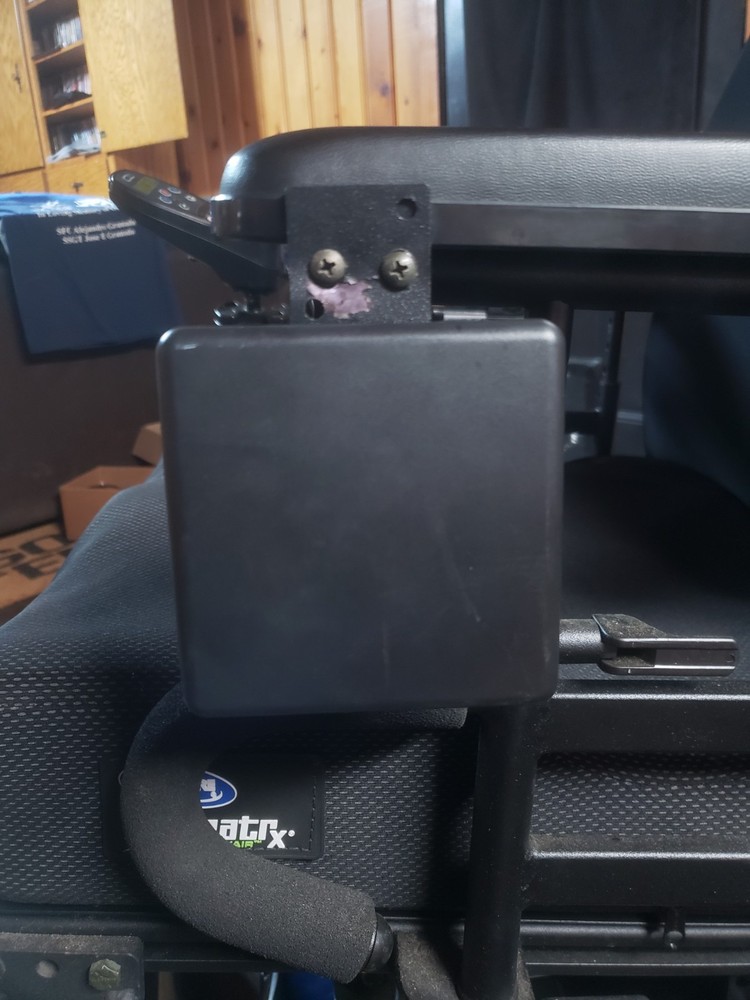 Quantum Edge Q6 2.0 Original Cup Holder Foldable And Adjustable.
