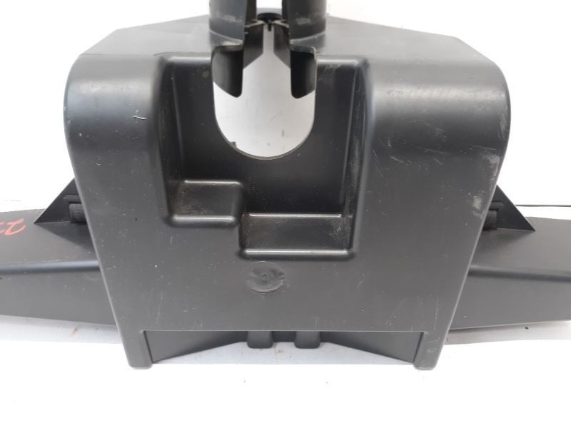 03-11 TOWN CAR JACK ASSEMBLY