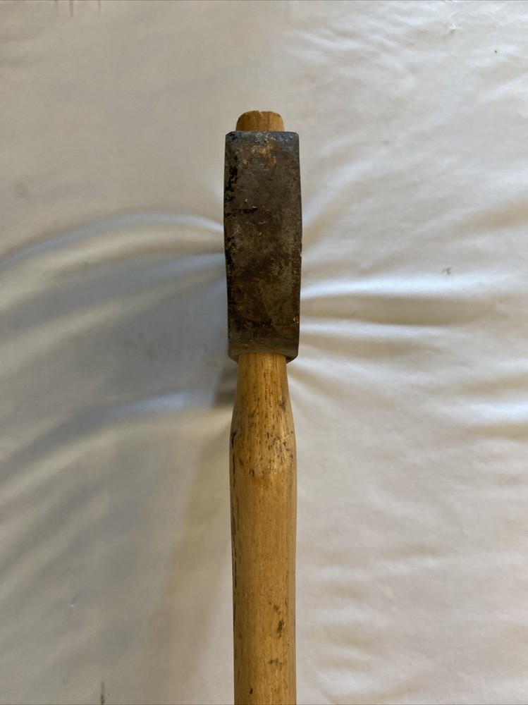 Artisan Axe T015 With Wooden Handle 36”